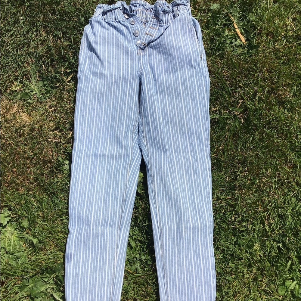 American Eagle‎ Women’s Blue & White Pinstripe Paper Bag Waist Mom Jeans Size 0